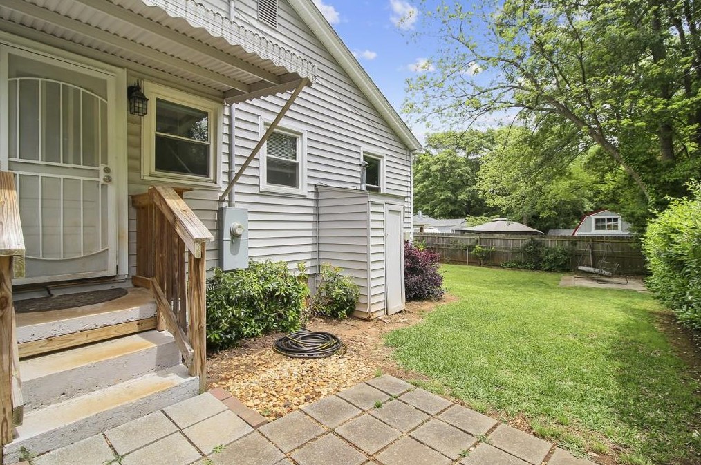 1280 Peachcrest Rd, Decatur GA  30032-2517 exterior