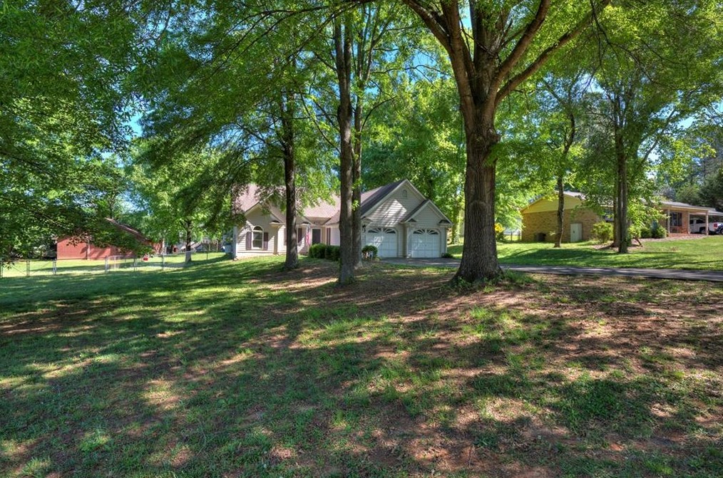 94 Bishop Dr, Euharlee, GA 30121-7334