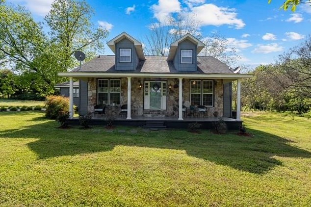 121 Bowman Rd, Calhoun, GA 30701-3304