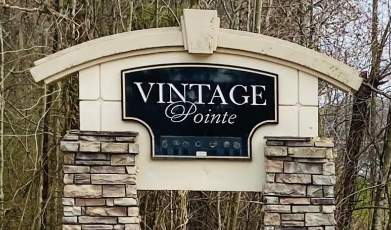 8371 Regent St, Jonesboro, GA 30238-7049