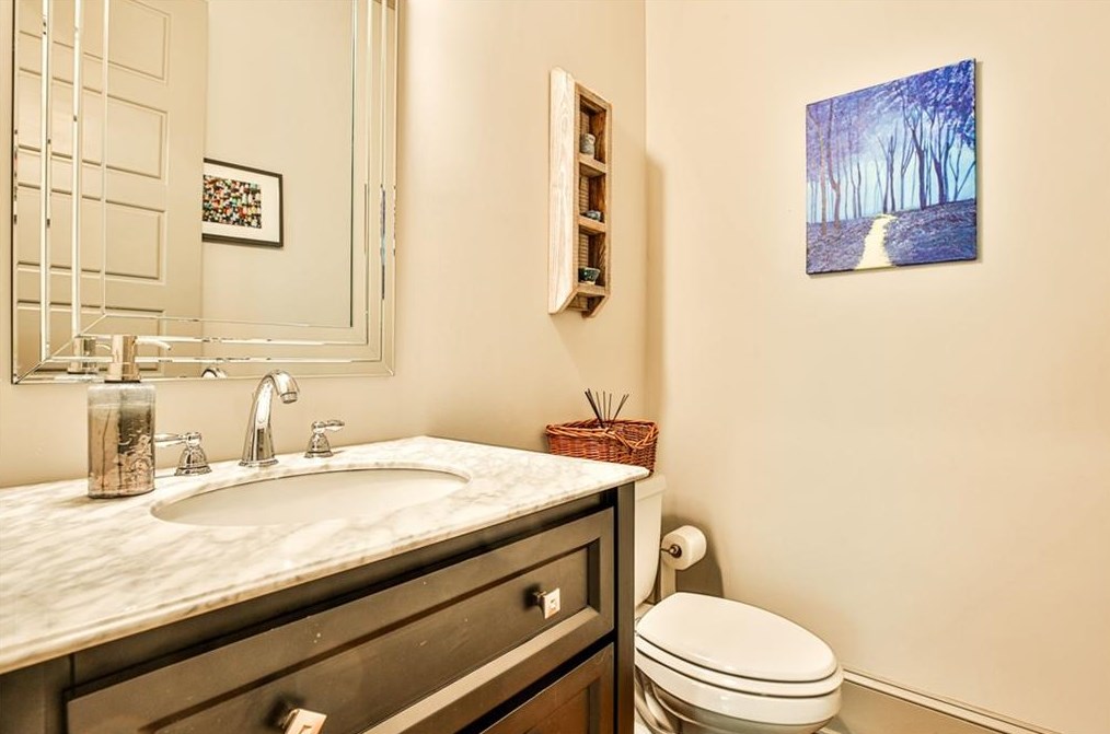 801 Candler St, Decatur GA  30030-4403 exterior