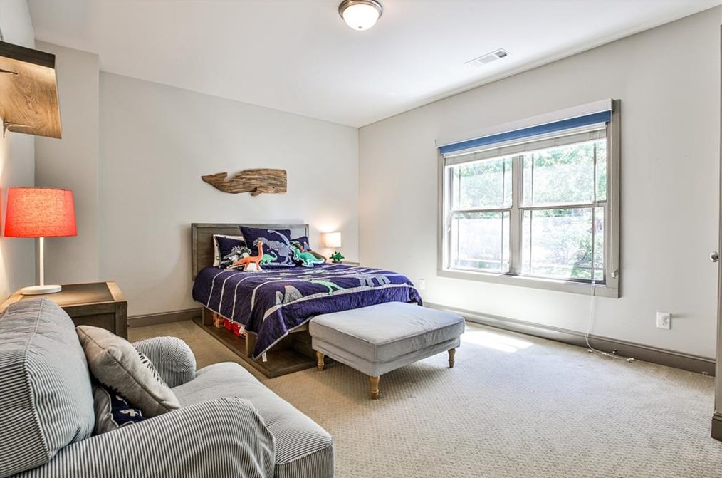 801 Candler St, Decatur GA  30030-4403 exterior