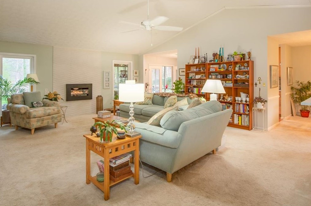 3773 Summertree Ct, Duluth, GA 30096