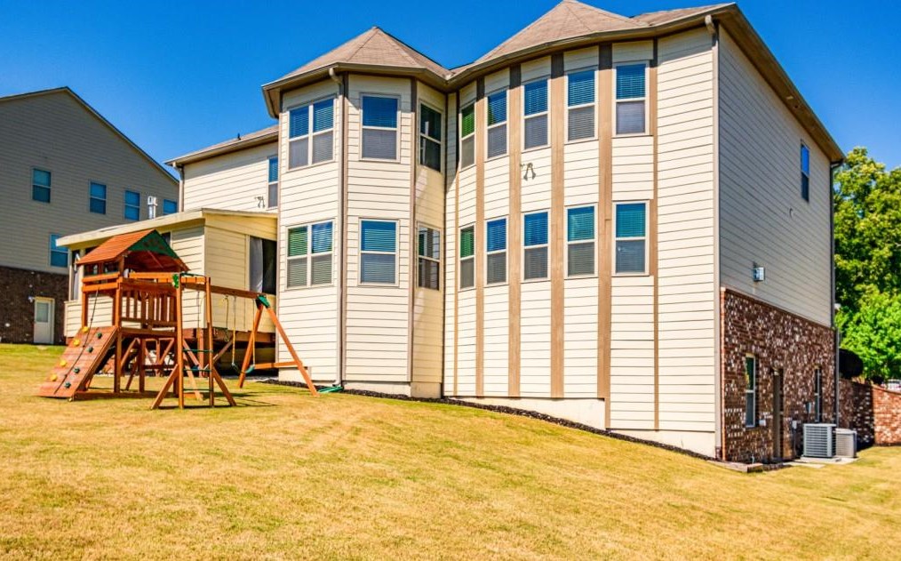 2219 Caledonia Dr, Lawrenceville GA 30045-3597 exterior