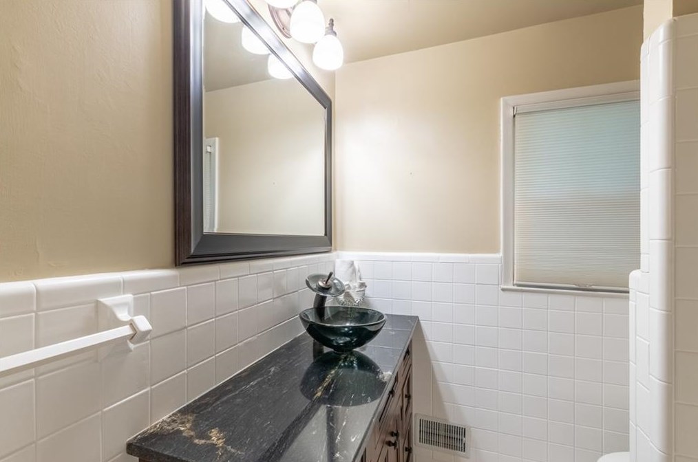 4391 King Valley Dr, Smyrna GA  30082-4226 exterior