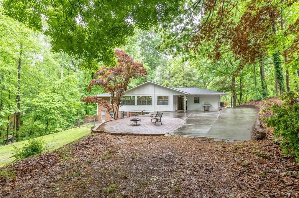 4391 King Valley Dr, Smyrna GA  30082-4226 exterior