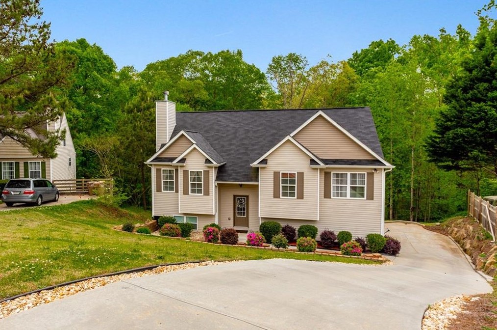 6234 Grand Fox Cir, Flowery Branch, GA 30542-6423