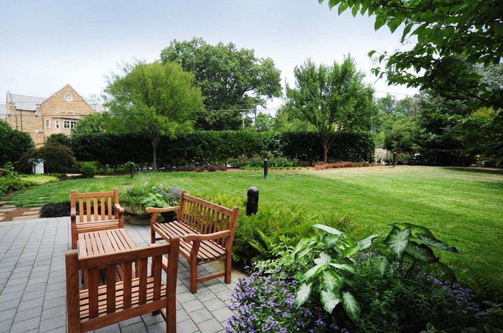 2795 Peachtree Rd, Atlanta GA  30305-3671 exterior