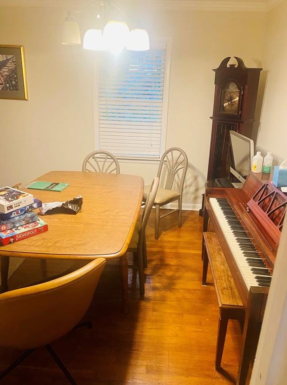 3927 Maplewood Dr, Decatur GA  30035-2334 exterior