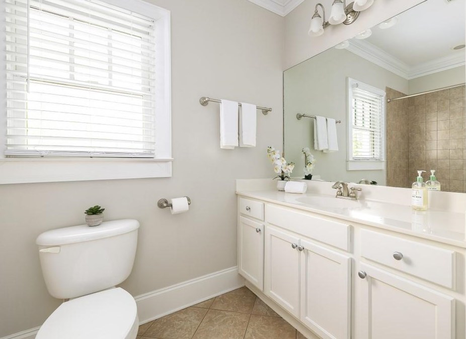 103 Candler Pointe Way, Decatur GA  30030-4400 exterior