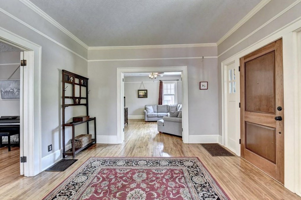 202 Feld Ave, Decatur GA  30030-3510 exterior