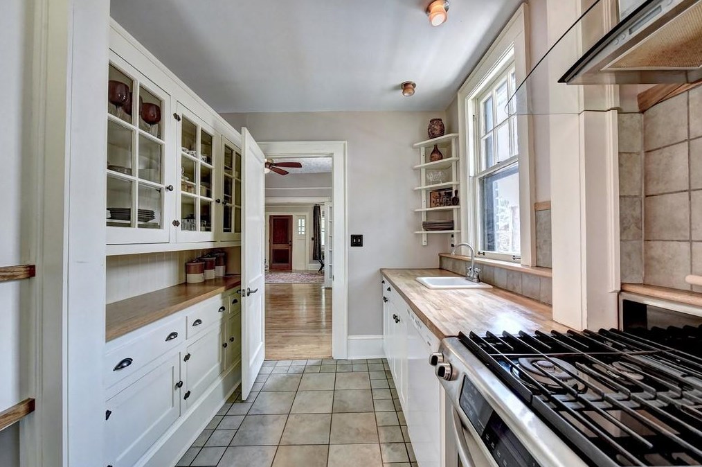 202 Feld Ave, Decatur GA  30030-3510 exterior