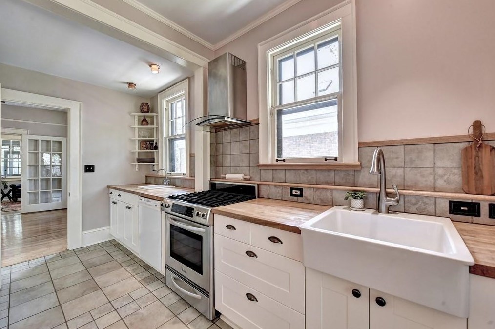 202 Feld Ave, Decatur GA  30030-3510 exterior