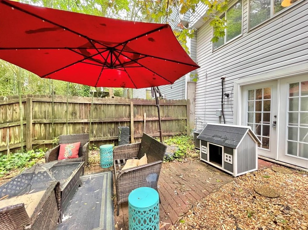 862 Regal Path Ln, Decatur GA  30030-4180 exterior