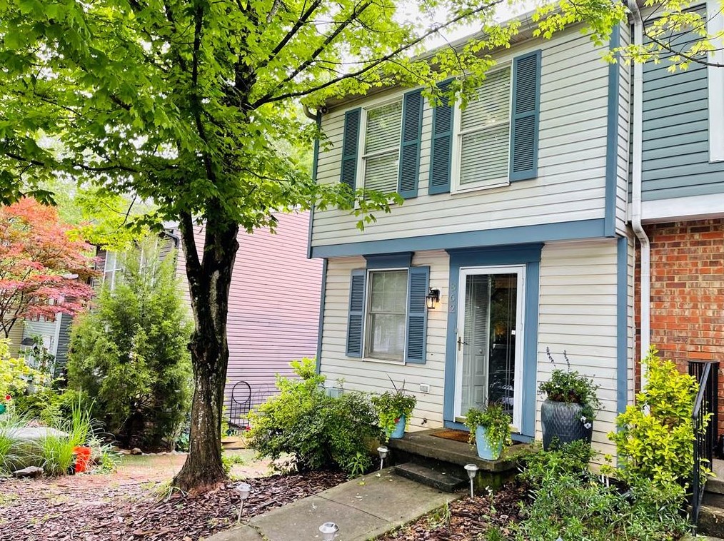 862 Regal Path Ln, Decatur, GA 30030-4180