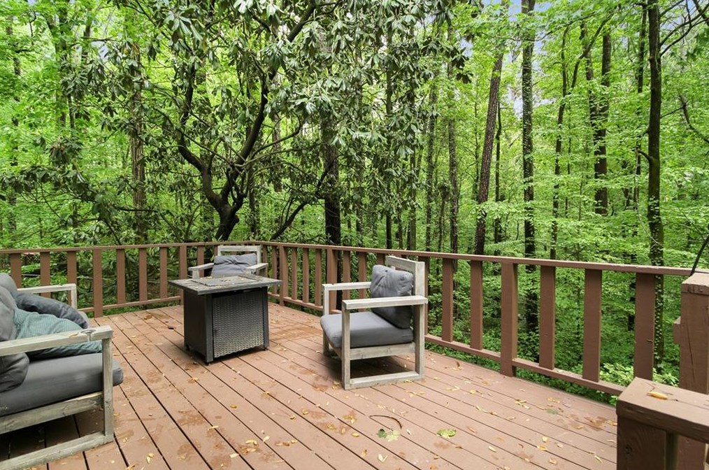 2263 Shasta Way, Atlanta GA  30345-2603 exterior