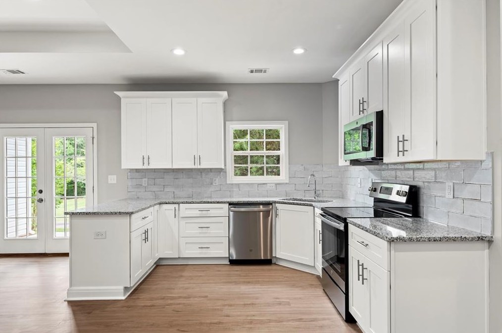 593 South St, Dacula, GA 30019-1426
