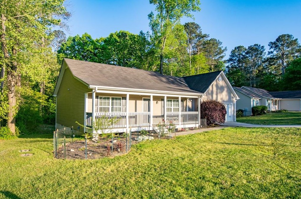 764 Mt Tabor Rd, Oxford, GA 30054