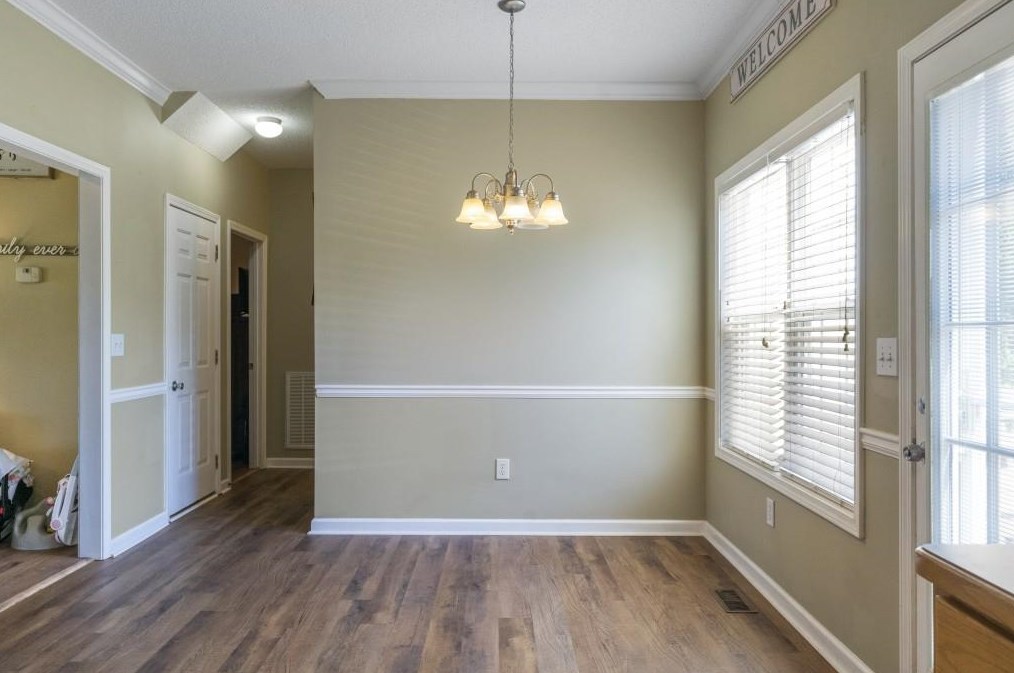 138 King Edward Ct, Calhoun GA  30701-7987 exterior