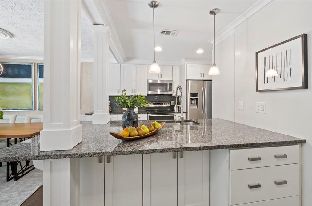 819 Heritage Sq, Decatur GA  30033-4178 exterior