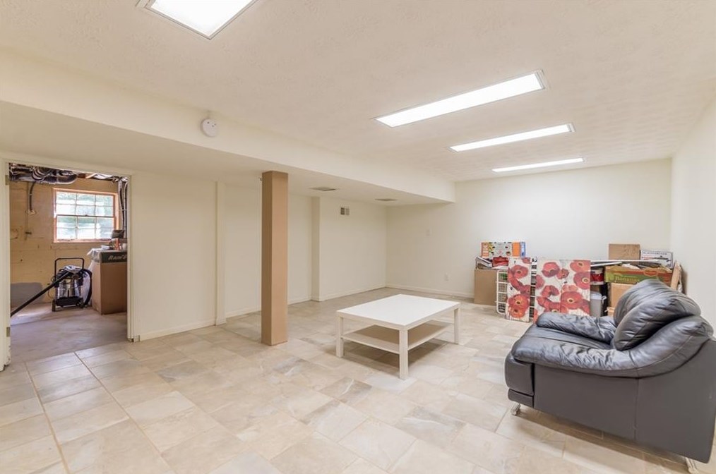 2537 Coralwood Dr, Decatur GA  30033-1333 exterior