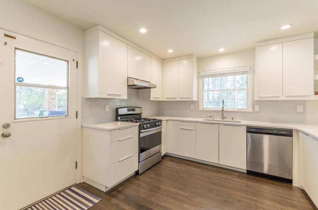 2537 Coralwood Dr, Decatur GA  30033-1333 exterior