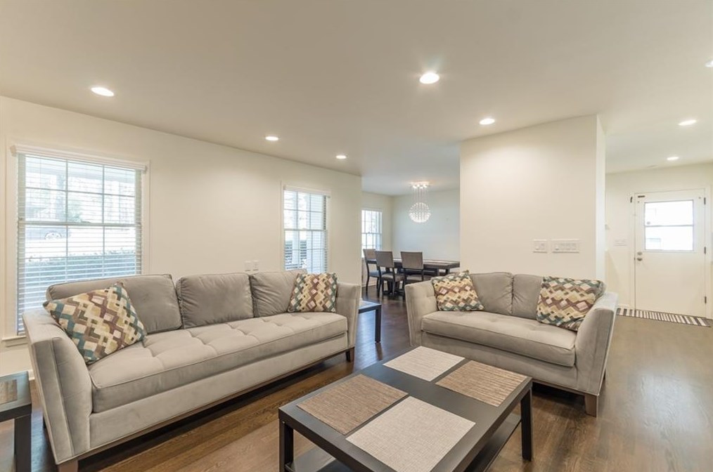 2537 Coralwood Dr, Decatur GA  30033-1333 exterior