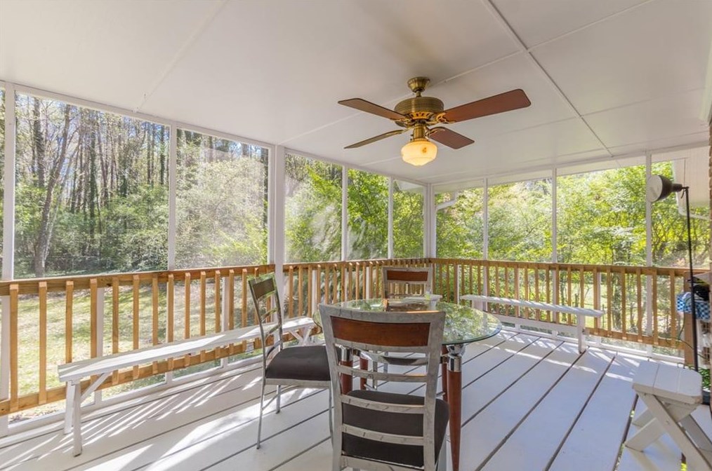 2537 Coralwood Dr, Decatur GA  30033-1333 exterior