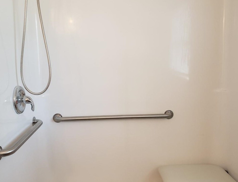 2116 Tudor Castle Cir, Decatur GA  30035-2158 exterior