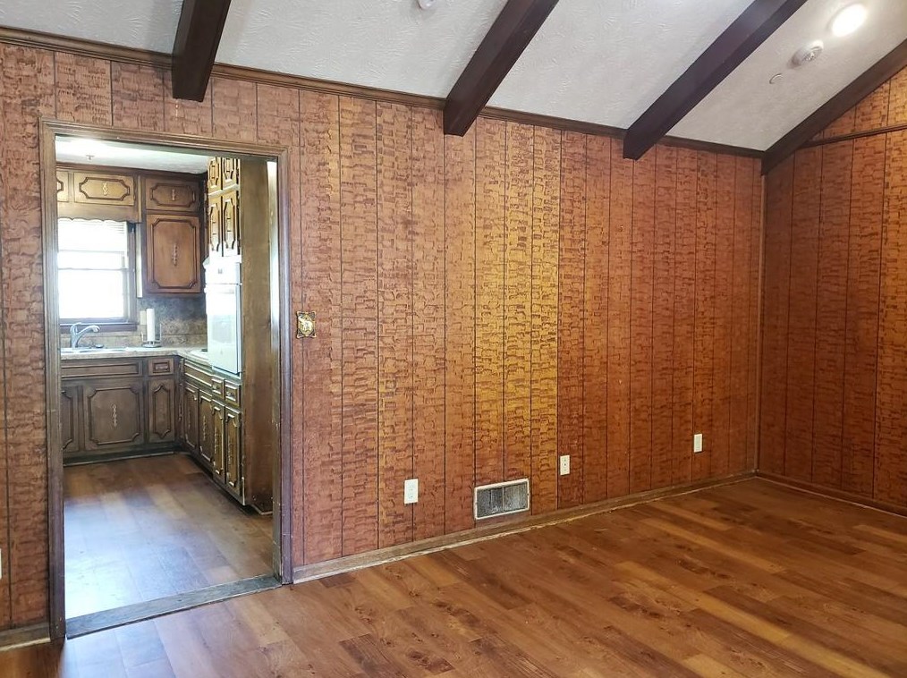 2116 Tudor Castle Cir, Decatur GA  30035-2158 exterior