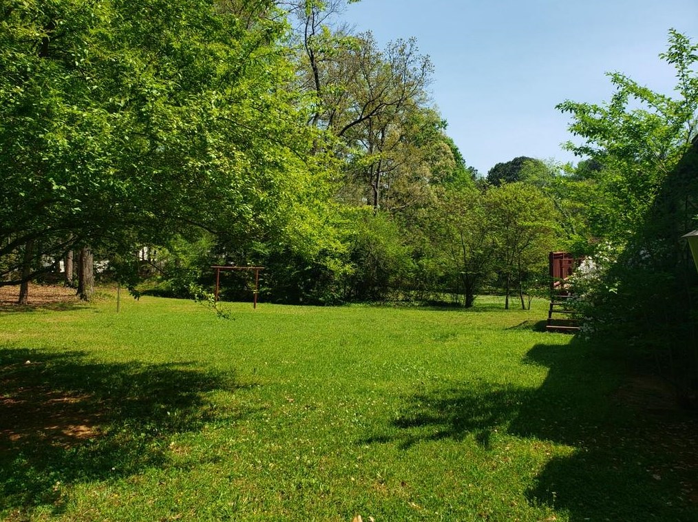 2116 Tudor Castle Cir, Decatur GA  30035-2158 exterior