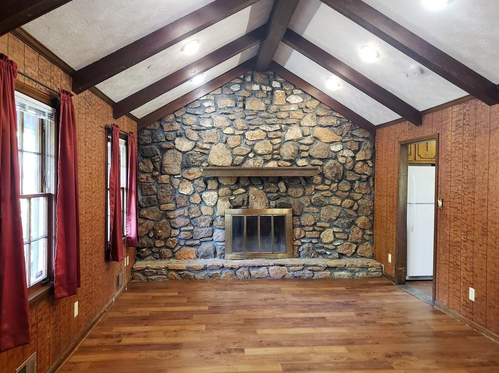 2116 Tudor Castle Cir, Decatur GA  30035-2158 exterior