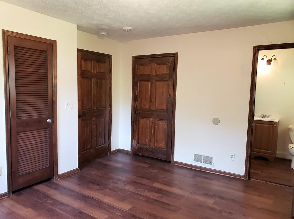 2116 Tudor Castle Cir, Decatur GA  30035-2158 exterior