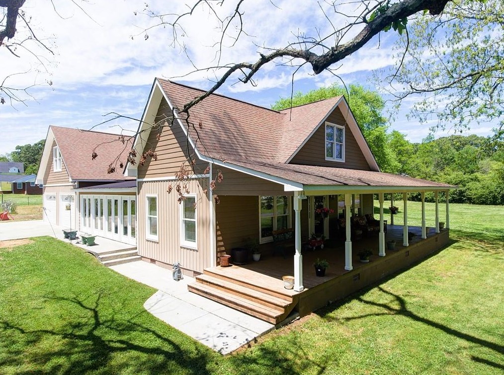 203 Owens Chapel Rd, Calhoun, GA 30701-4513