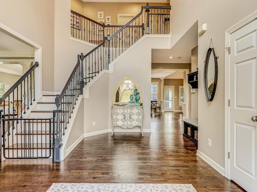 1095 Arbor Creek Dr, Roswell, GA 30076-5842