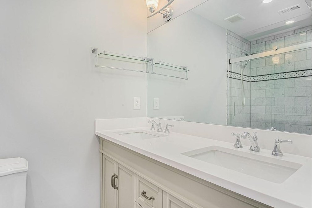 1110 Moorestown Cir, Decatur GA  30033-2733 exterior