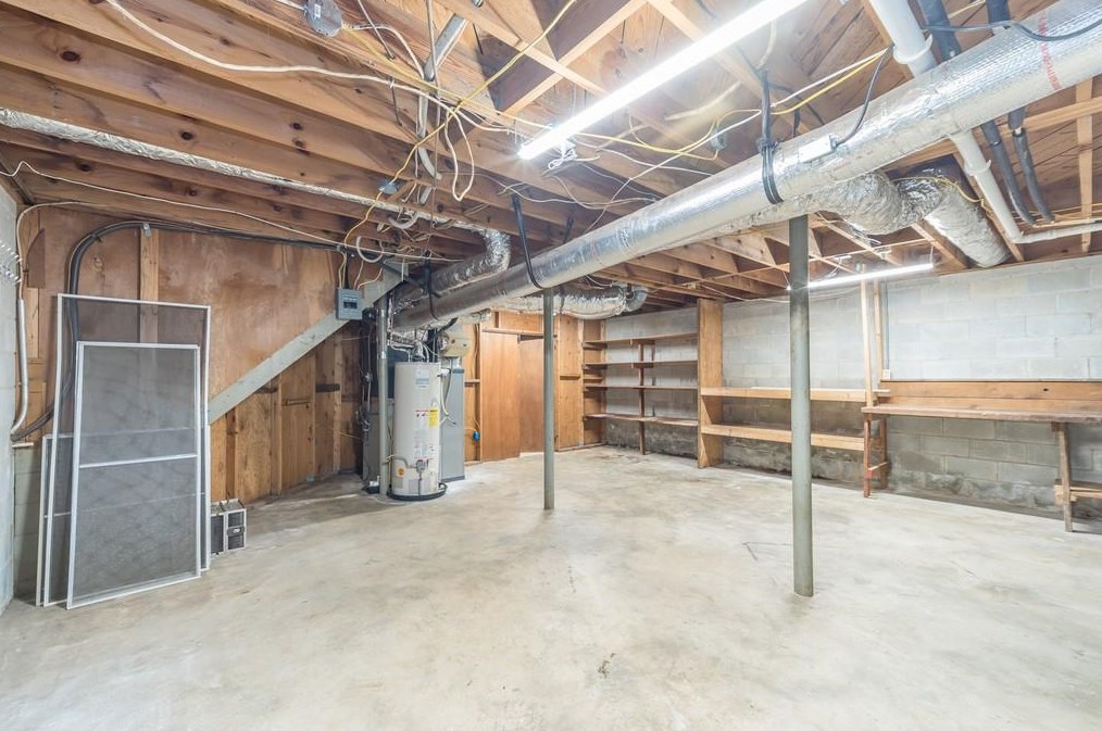 203 Pineland Dr, Smyrna GA  30082-2736 exterior