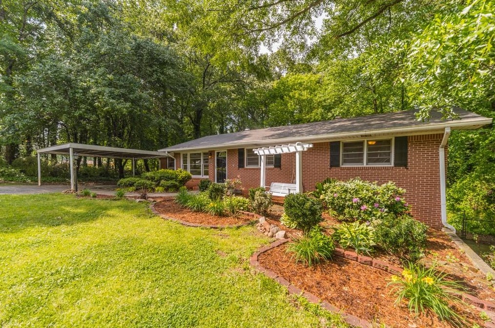 203 Pineland Dr, Smyrna GA  30082-2736 exterior