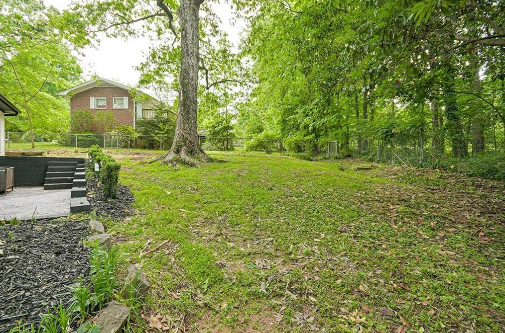 1998 Barberrie Ln, Decatur GA  30032-3916 exterior