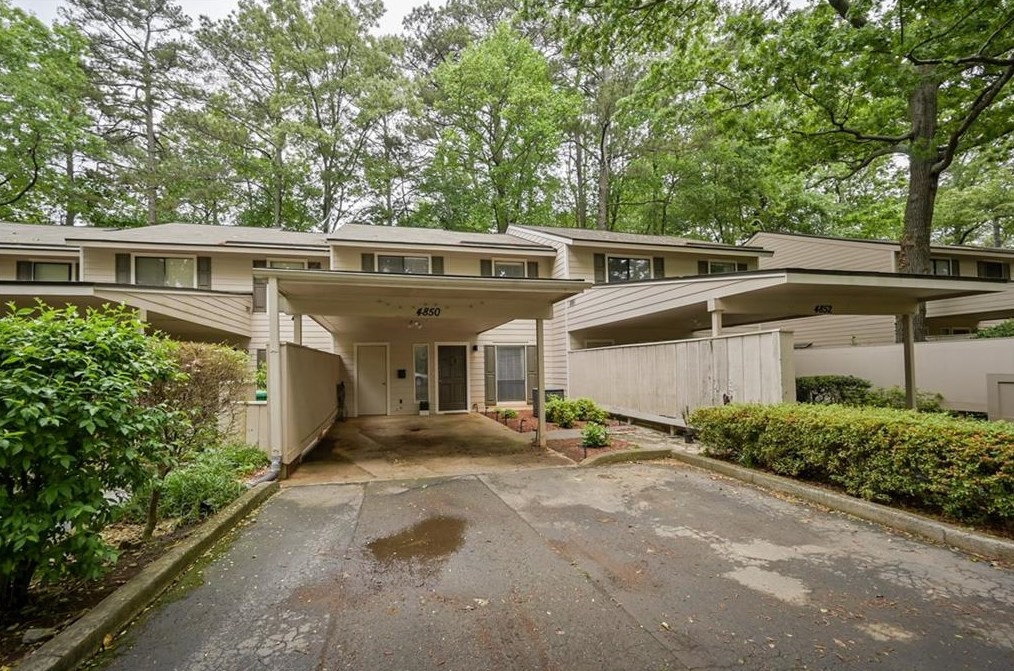 4850 Twin Lakes Trl, Atlanta, GA 30360-1727