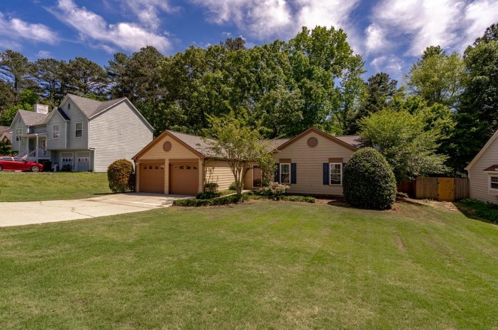 3415 Lochness Ln, Powder Springs, GA 30127-5372