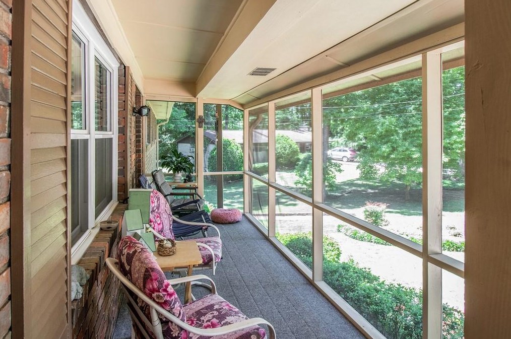 6364 Skyline Dr, Douglasville, GA 30135-3963