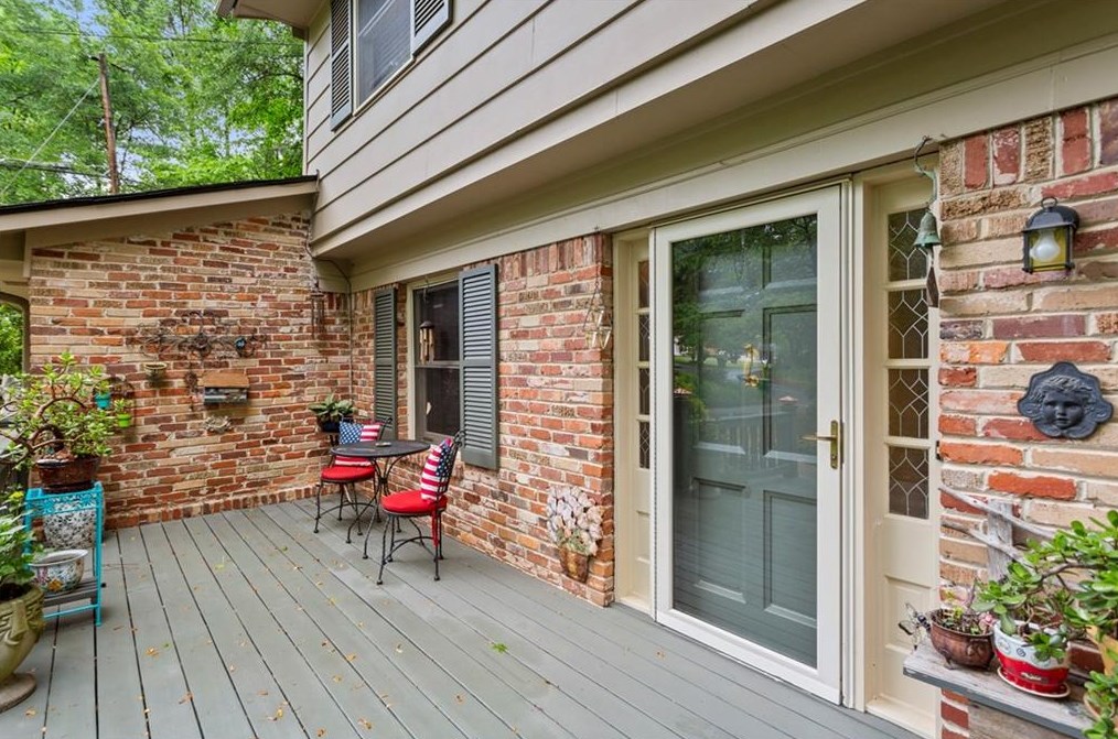 1175 Mclendon Dr, Decatur GA  30033-3918 exterior