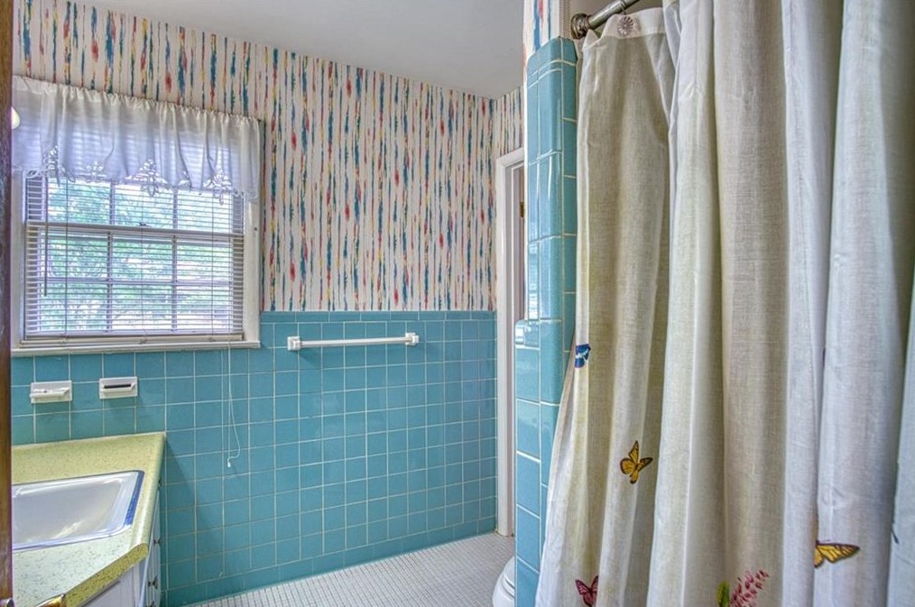 2324 Springside Ln, Decatur GA  30032-6835 exterior