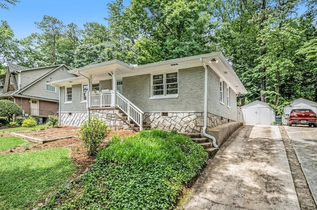 818 N Parkwood Rd, Decatur, GA 30030