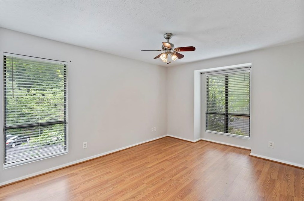 1523 Tuxworth Cir, Decatur GA  30033-5630 exterior