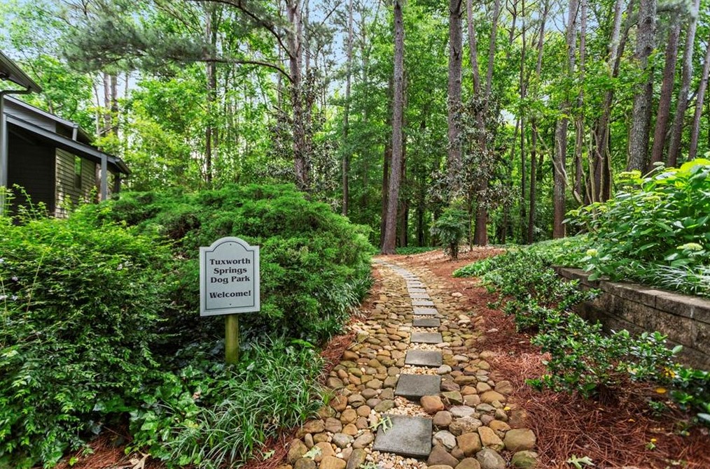 1523 Tuxworth Cir, Decatur GA  30033-5630 exterior