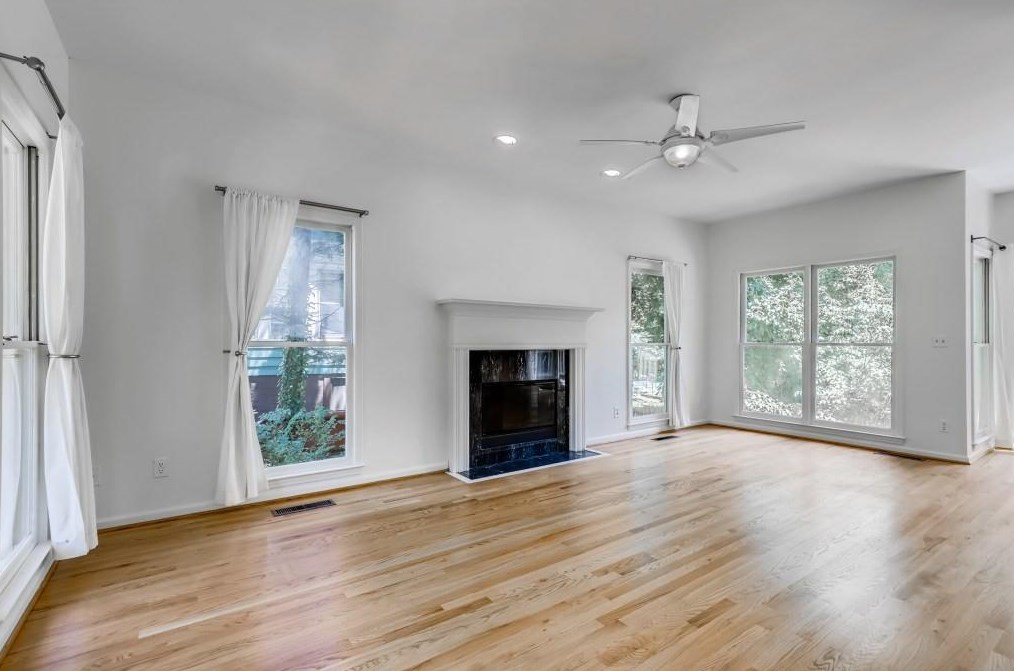 550 Candler St, Decatur GA 30030-4457 exterior