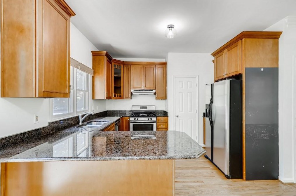 550 Candler St, Decatur GA 30030-4457 exterior