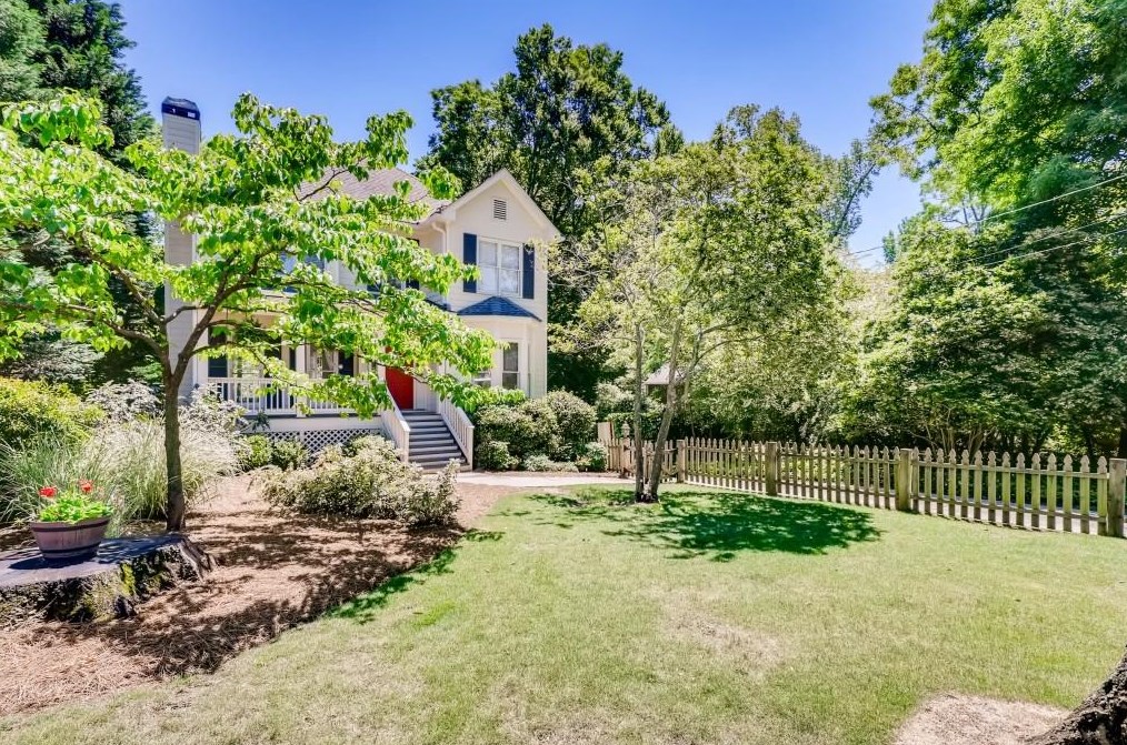 550 Candler St, Decatur GA 30030-4457 exterior